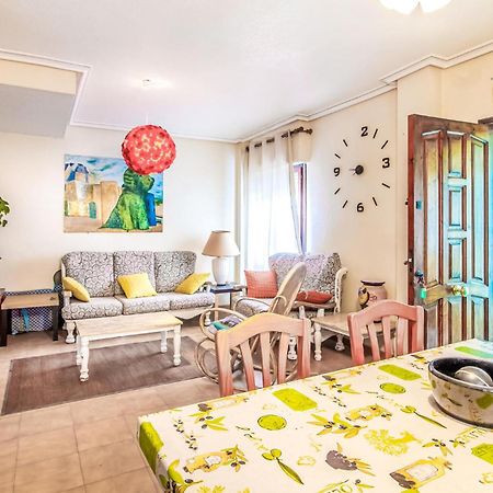 Lovely Home In Santa Pola With Kitchen Extérieur photo