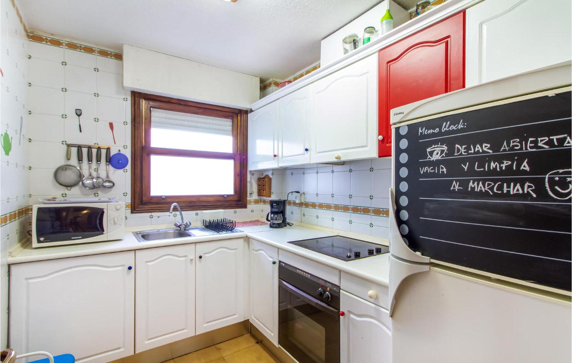 Lovely Home In Santa Pola With Kitchen Extérieur photo