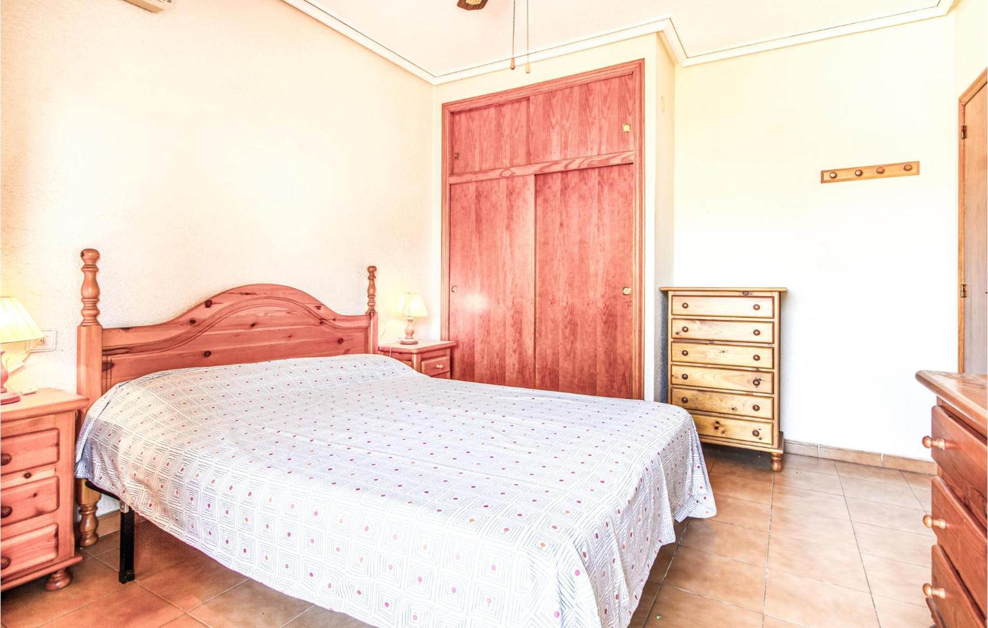 Lovely Home In Santa Pola With Kitchen Extérieur photo