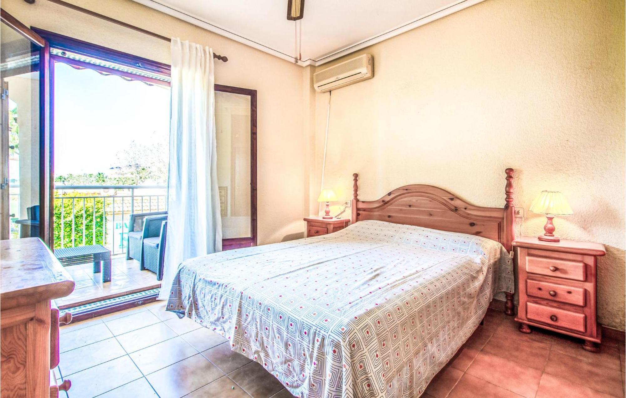 Lovely Home In Santa Pola With Kitchen Extérieur photo