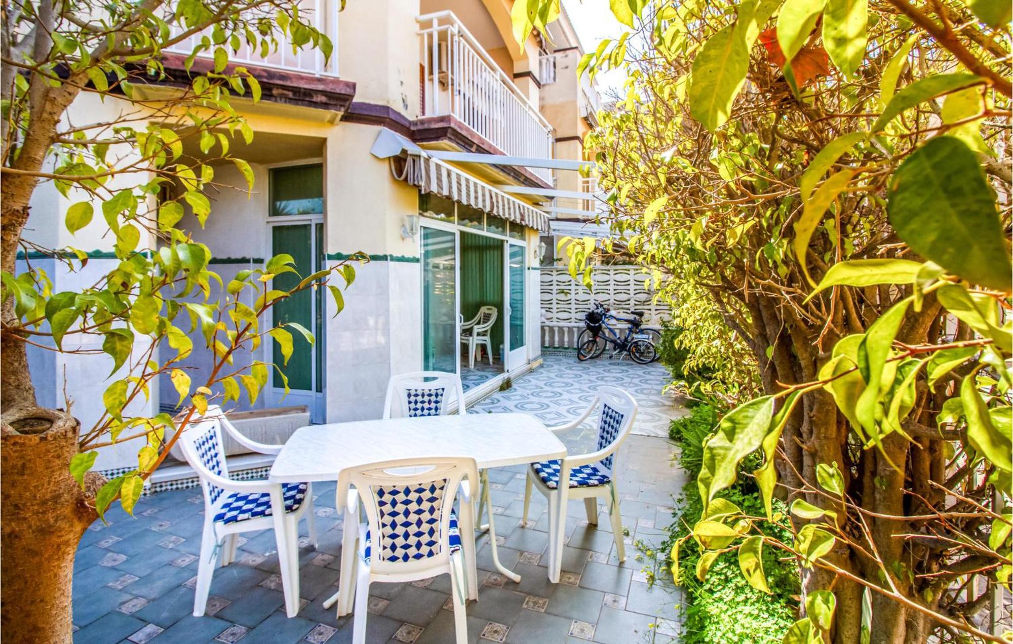 Lovely Home In Santa Pola With Kitchen Extérieur photo
