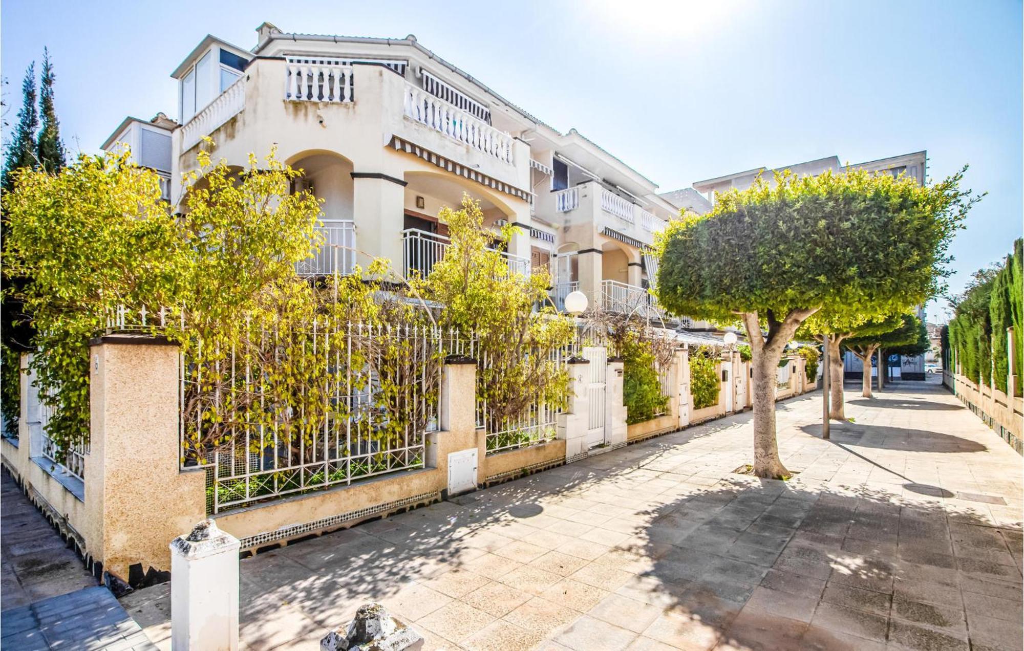 Lovely Home In Santa Pola With Kitchen Extérieur photo